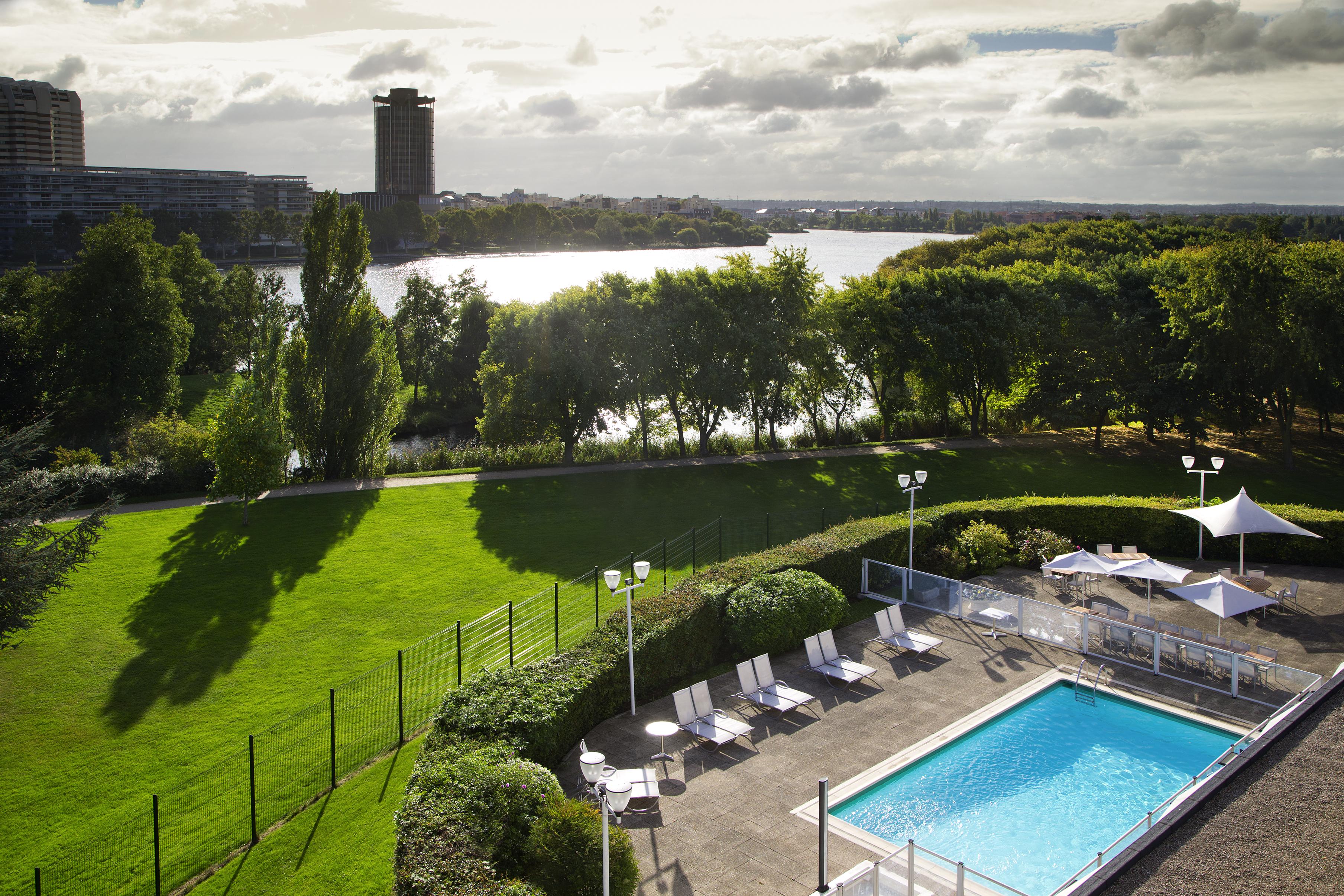 Novotel Paris Creteil Le Lac Экстерьер фото